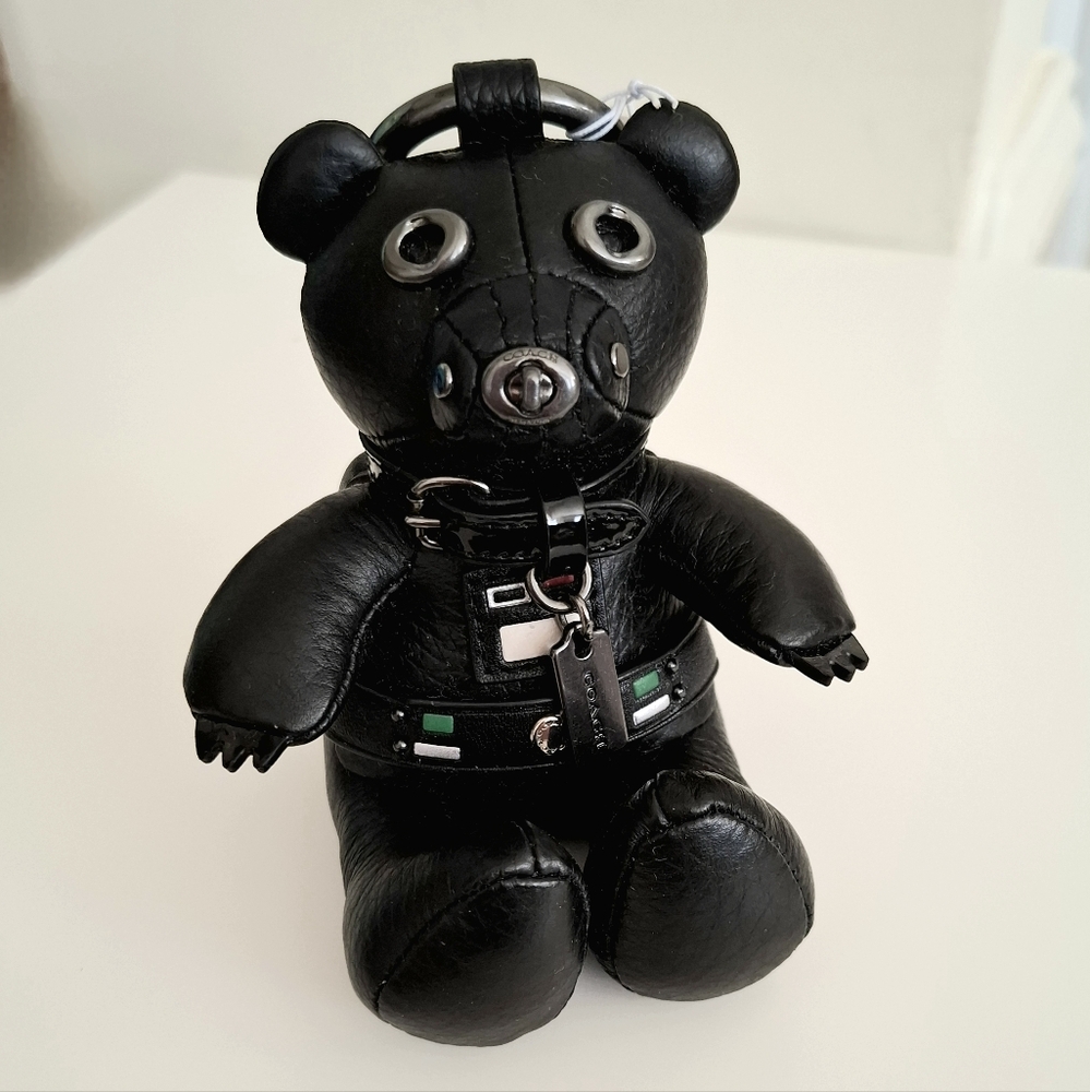 NWT✨️Star Wars x Coach Darth Vader Bear Keychain Limited Edition F88049 QB/BK